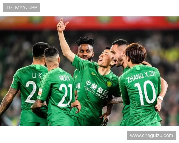 成都攀岩队在极限运动会中以83分稳居积分榜首位