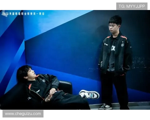 赛后复盘EDG与BLG的灵活性对决与战术解析 赛后复盘EDG与BLG的灵活性对决与战术解析