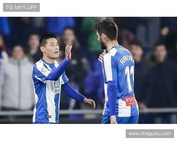 太阳队与小牛队克劳福德的精彩对决引发球迷热议与期待