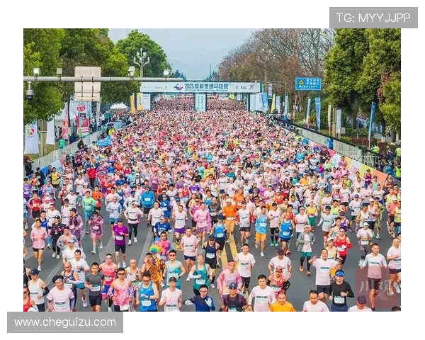 城市马拉松精彩回顾成都攀岩队展现非凡力量与团队精神